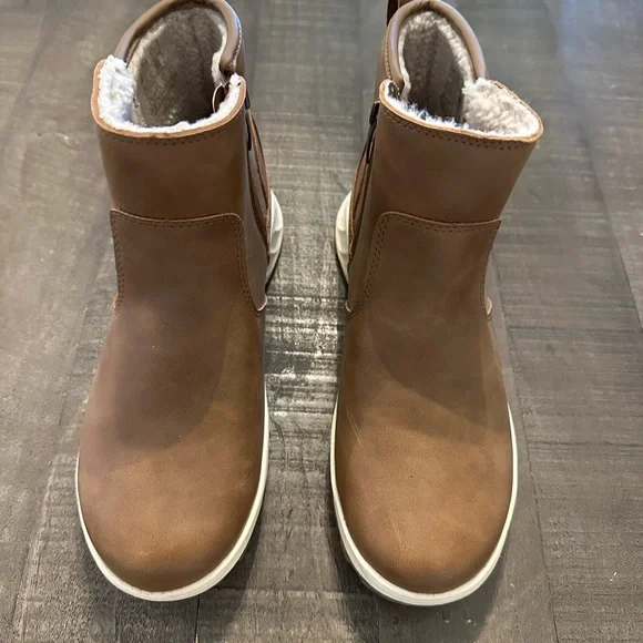 Khombu Brown Boots Cozy Fleece Lining Slip-On - Picture 1 of 7